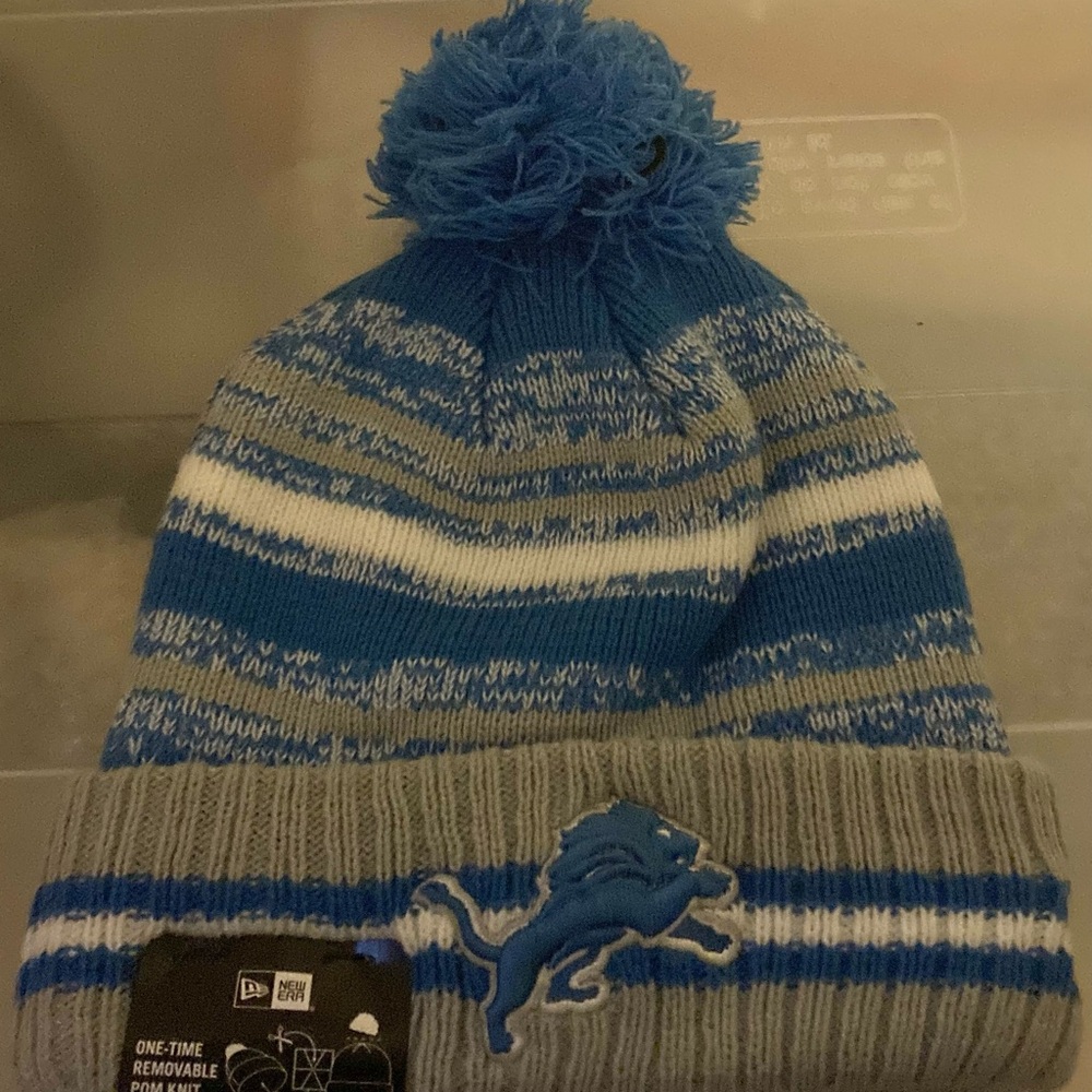 NFL NWT New Era Detroit Lions Pom Beanie Blue Gray White